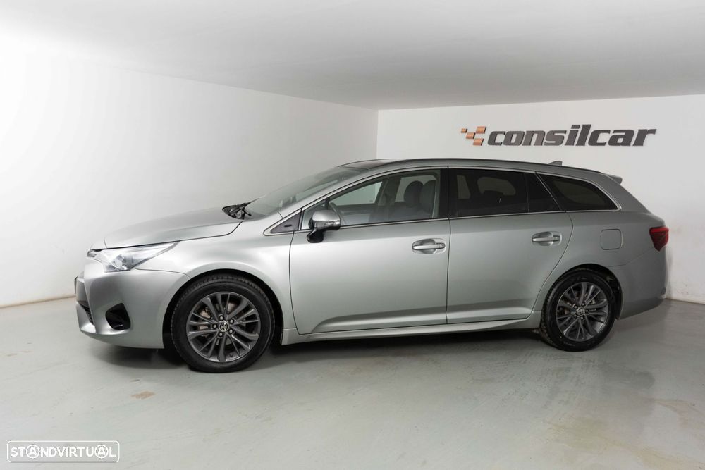Toyota Avensis Touring Sports 1.6 D-4D Luxury+GPS - 6