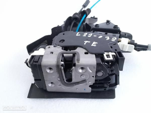 Fecho Porta Tras Esq Mercedes-Benz C-Class (W204) - 9