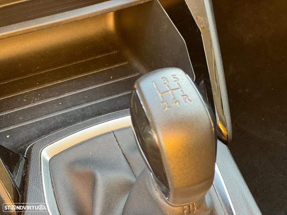 Peugeot 208 PureTech 75 Active Pack - 12