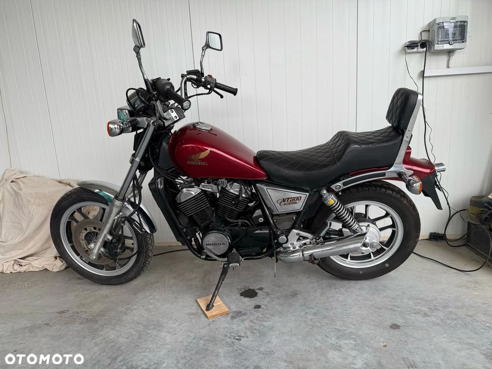 Suzuki Intruder - 3