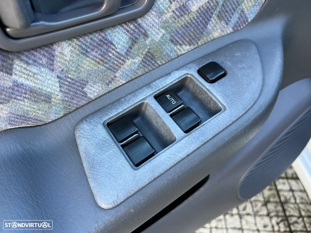 Nissan Almera 1.4 SLX AC - 24