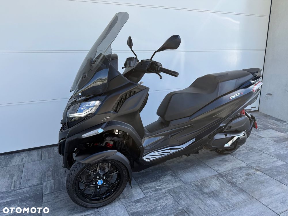Piaggio MP-3 - 12