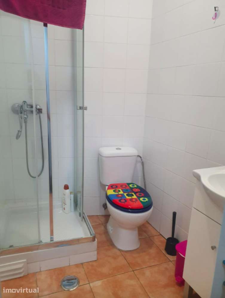 Quarto - localizado em Alcântara Lisbon - Grande imagem: 3/17