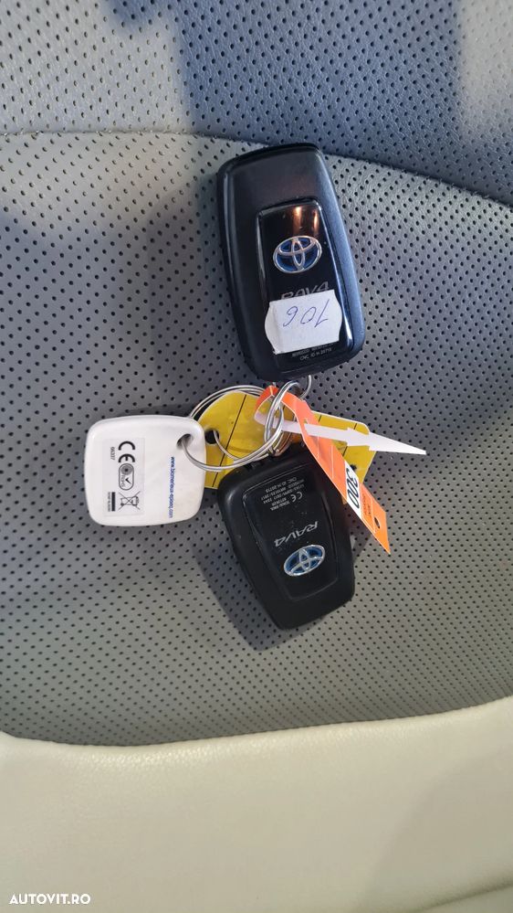 Toyota RAV4 2.5 4x4 Lounge - 28