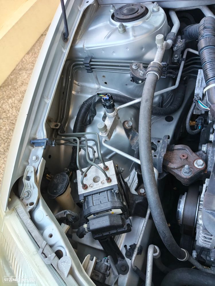 Toyota Corolla SW 1.4 D-4D Sol - 30