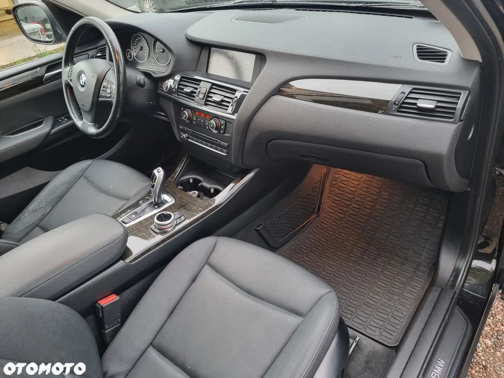 BMW X3 xDrive28i Sport-Aut - 34