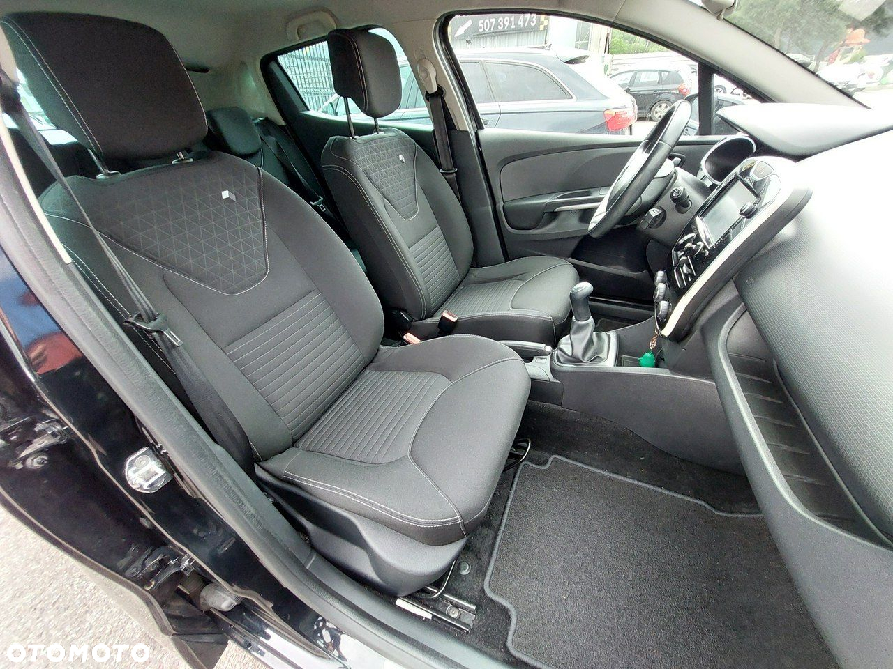 Renault Clio - 28