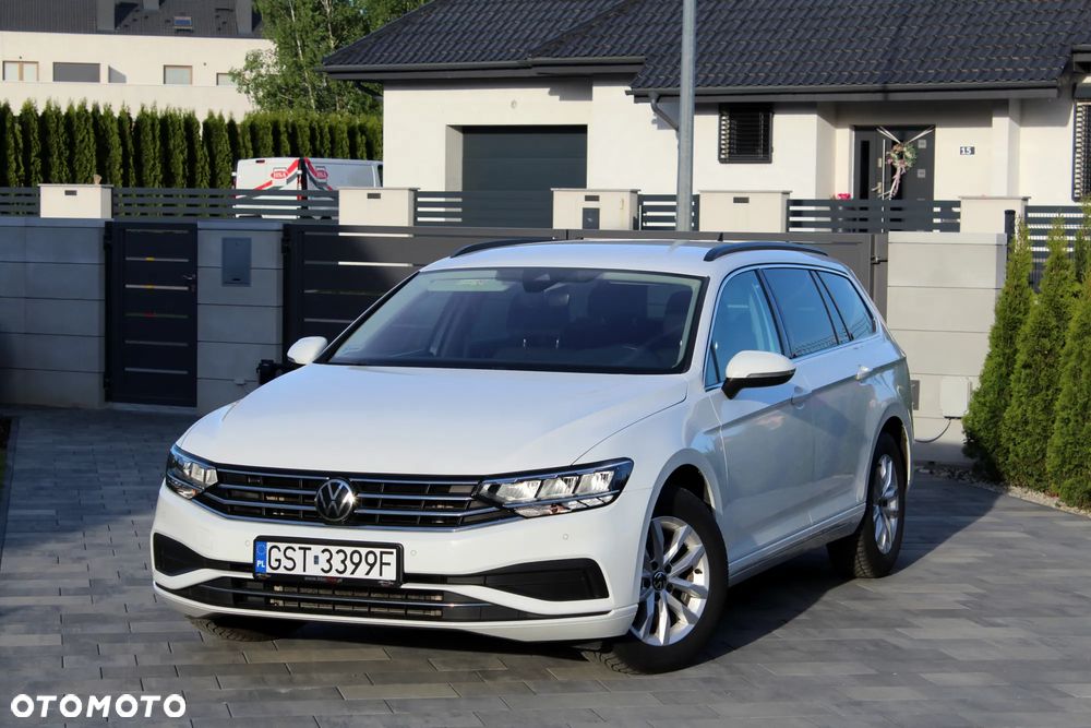 Volkswagen Passat - 2