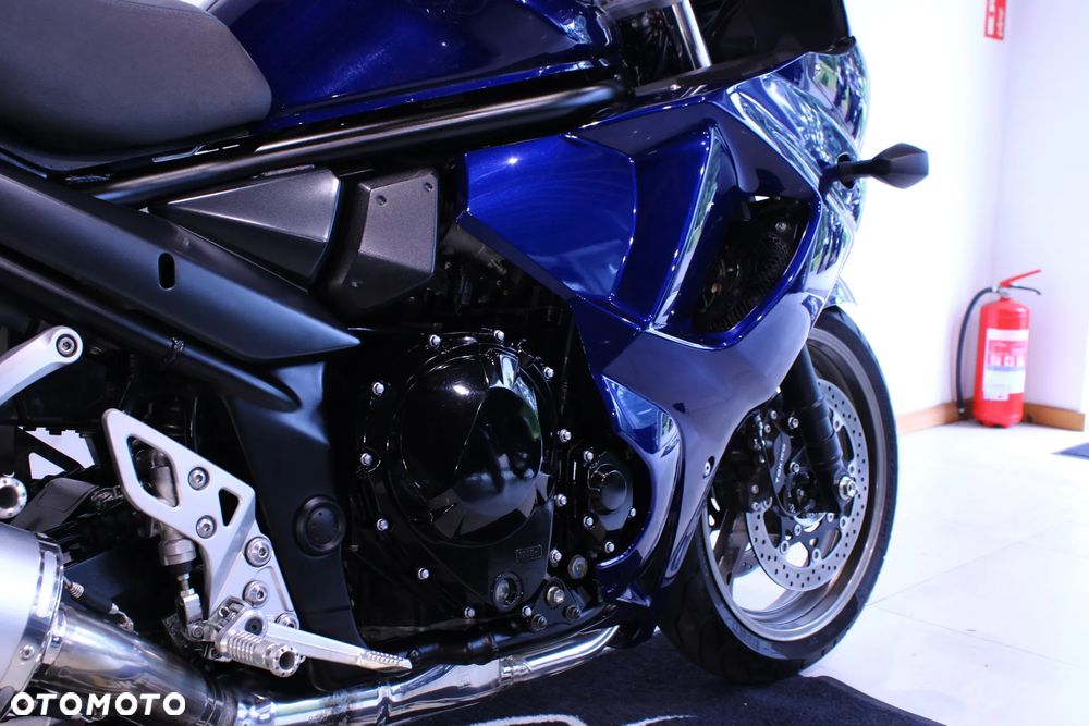 Suzuki GSX - 24
