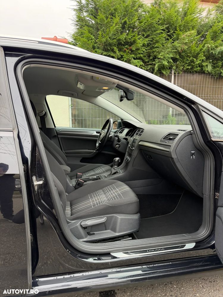 Volkswagen Golf - 11