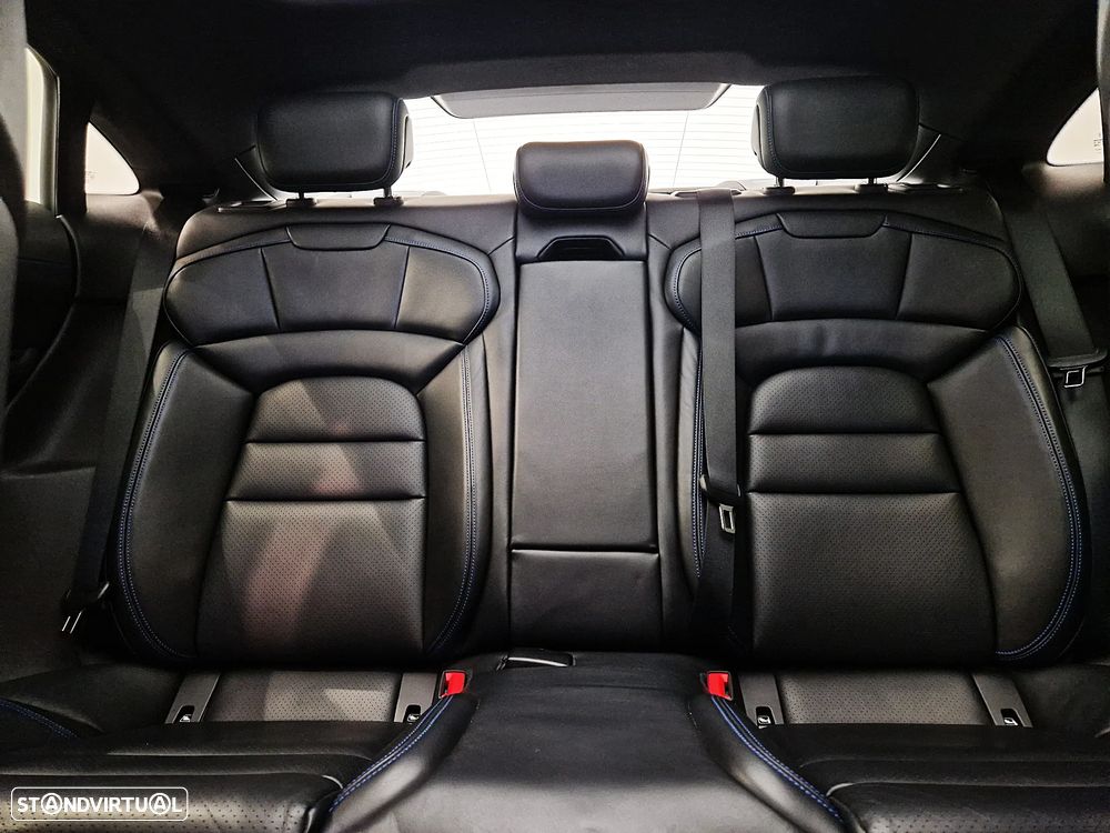 Porsche Taycan 4S - 28