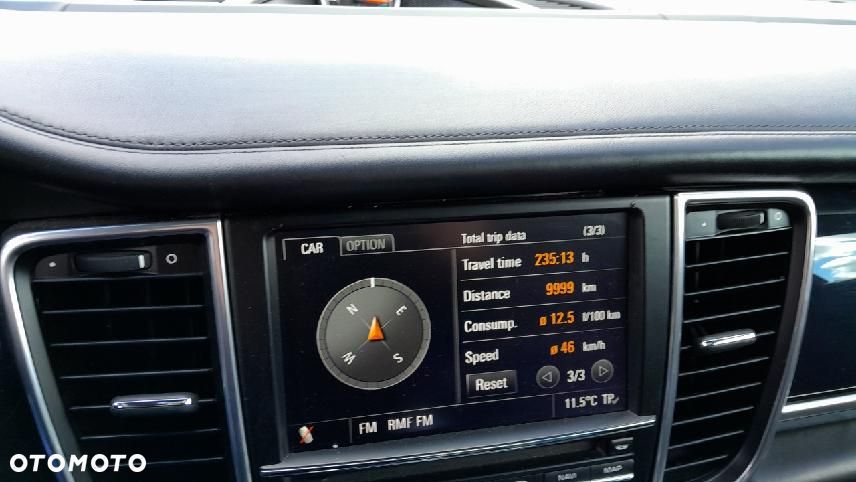 Porsche Panamera 4S PDK - 16