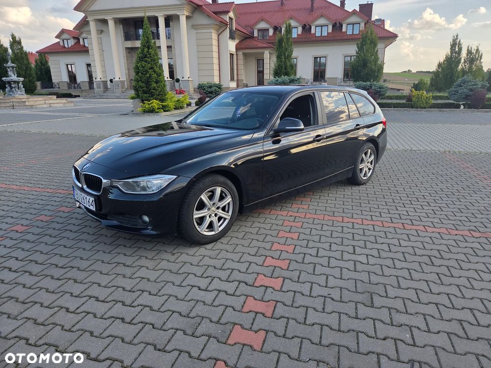 BMW Seria 3 318d Touring - 3