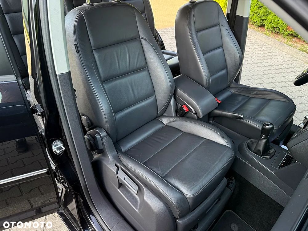 Volkswagen Touran 1.6 TDI DPF Highline - 32