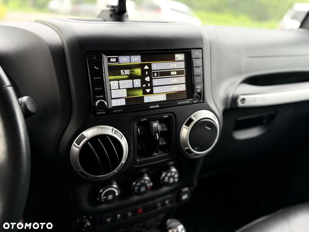 Jeep Wrangler 3.6 Unlim Sahara - 14