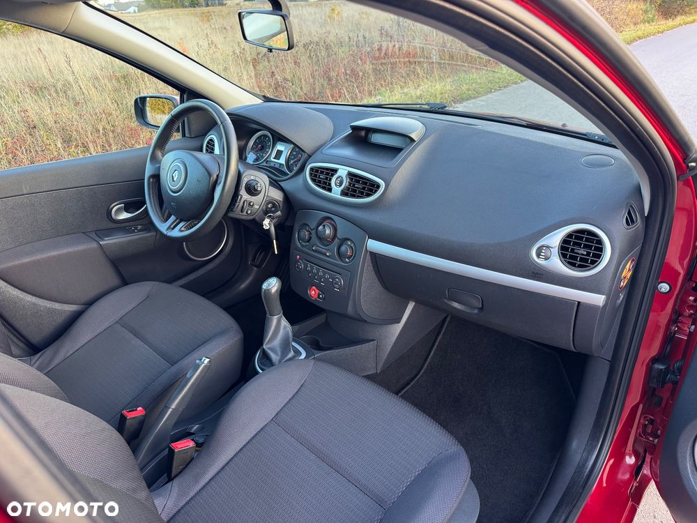 Renault Clio - 9