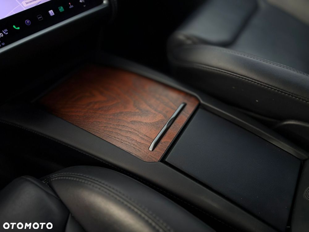 Tesla Model X - 27