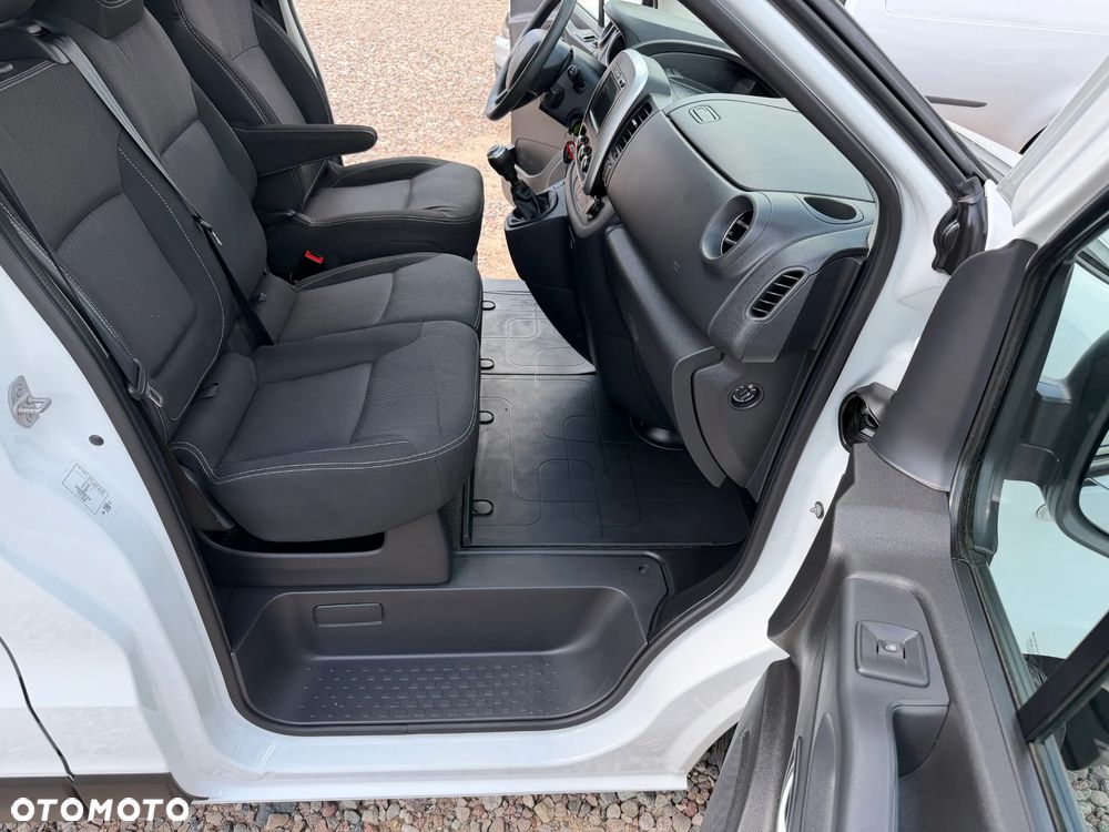 Renault Trafic - 16