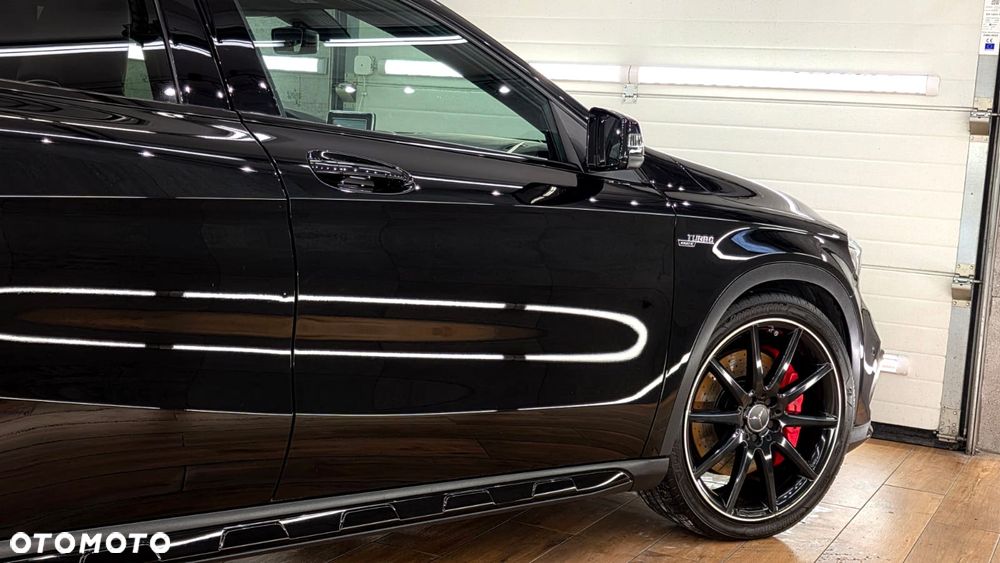 Mercedes-Benz GLA - 8