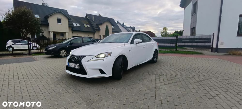 Lexus IS 200t F Sport - 30