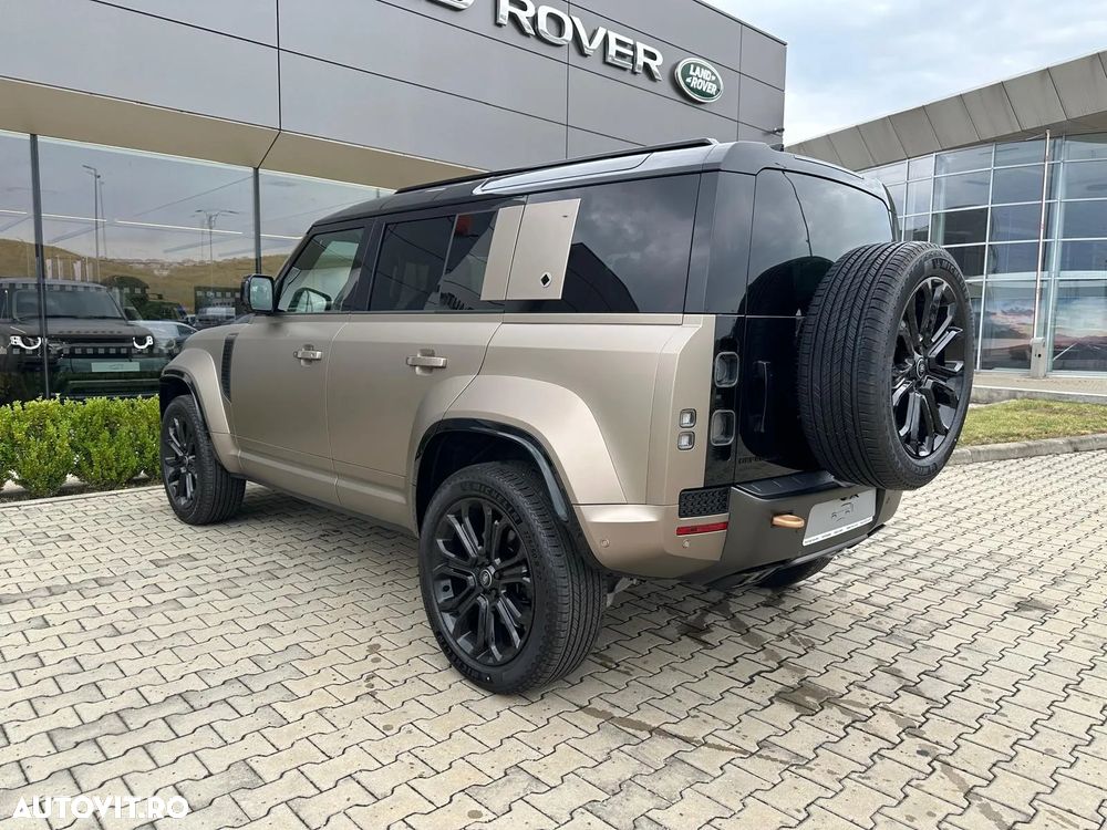 Land Rover Defender - 12