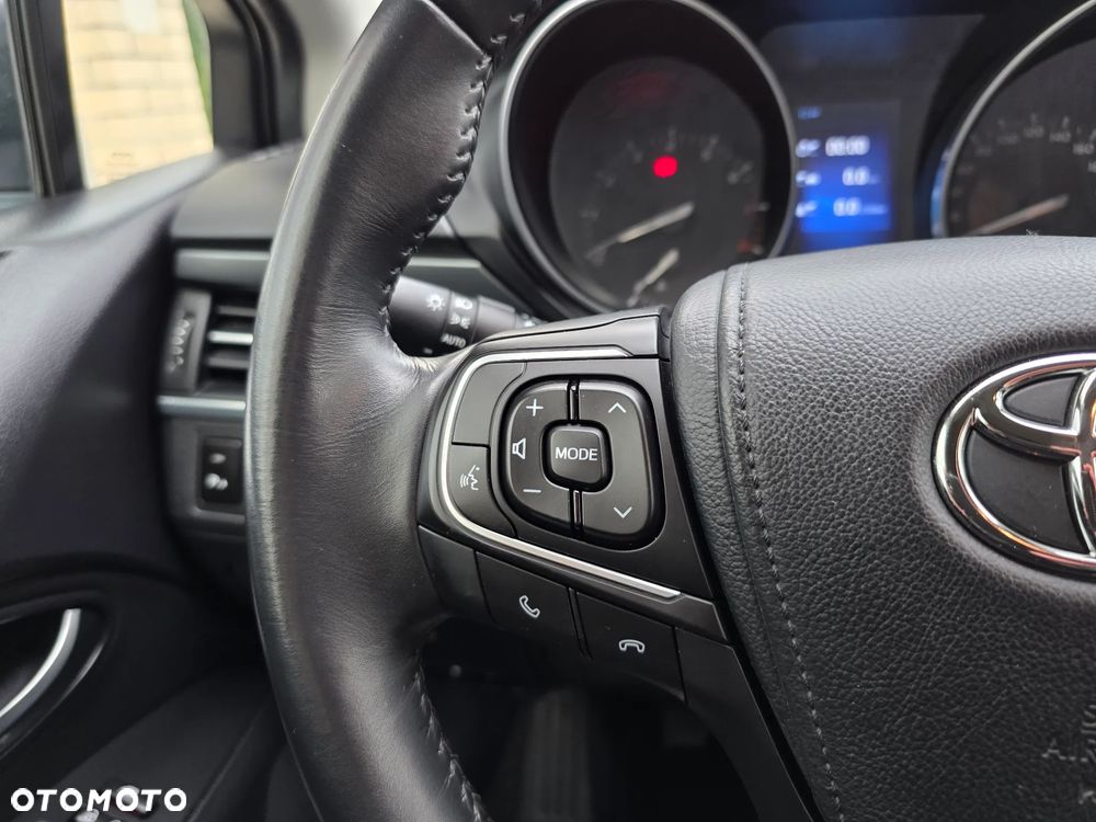 Toyota Avensis 1.8 Prestige - 29