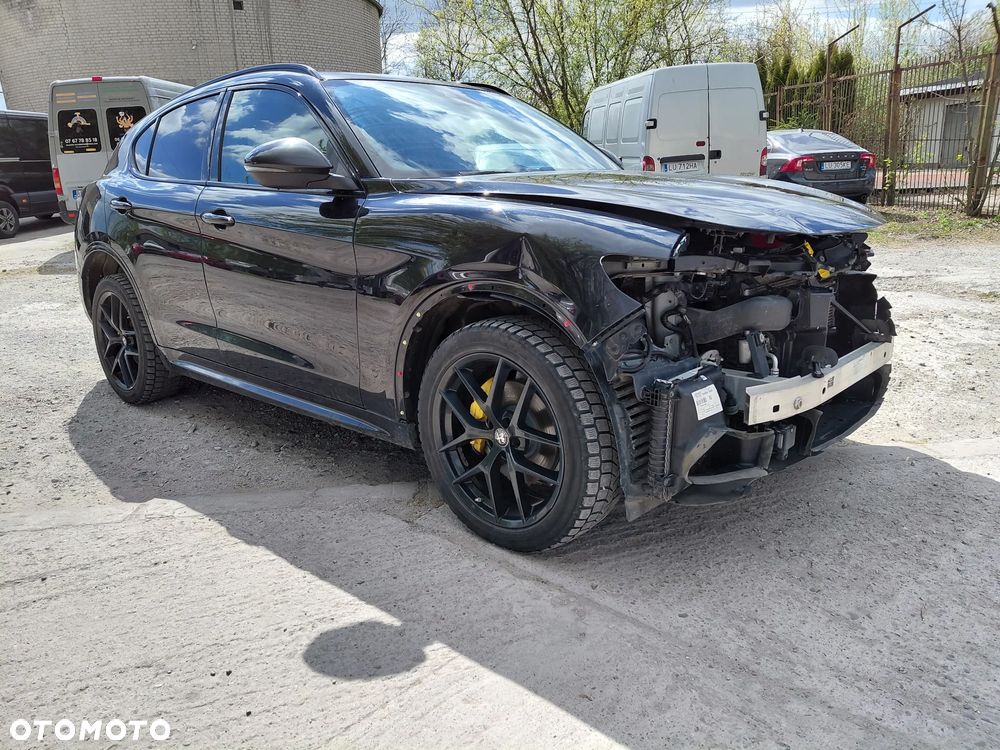 Alfa Romeo Stelvio 2.0 Turbo Veloce TI Q4 - 4