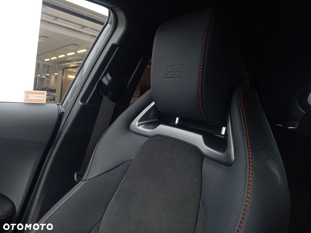 Toyota C-HR 2.0 PHEV Dynamic Force GR Sport - 21