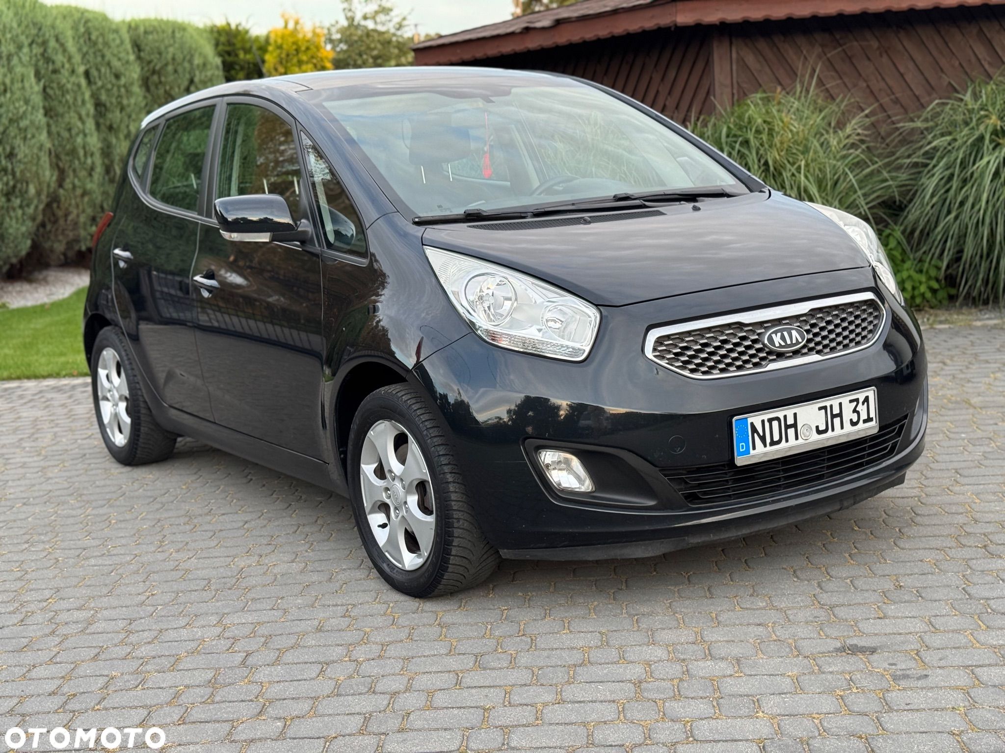 Kia Venga 1.6 CVVT Black Collection - 1