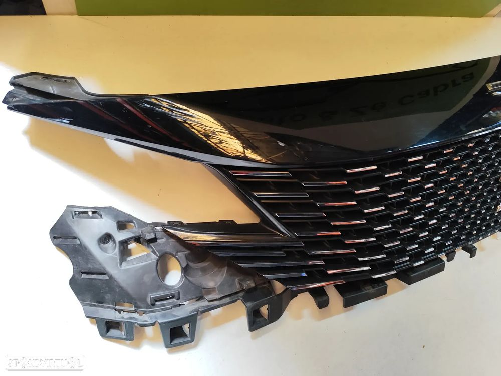 PEUGEOT 3008 / 5008 II LIFT GRELHA SÍMBOLO FRENTE - G107 - 5