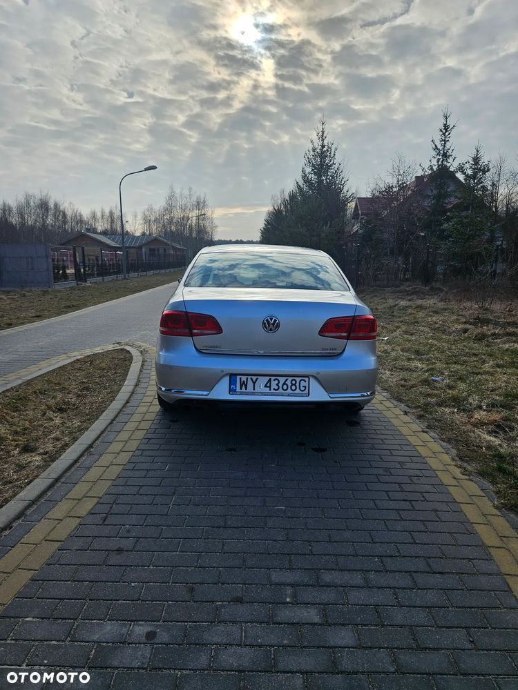 Volkswagen Passat 2.0 TDI Comfortline - 4