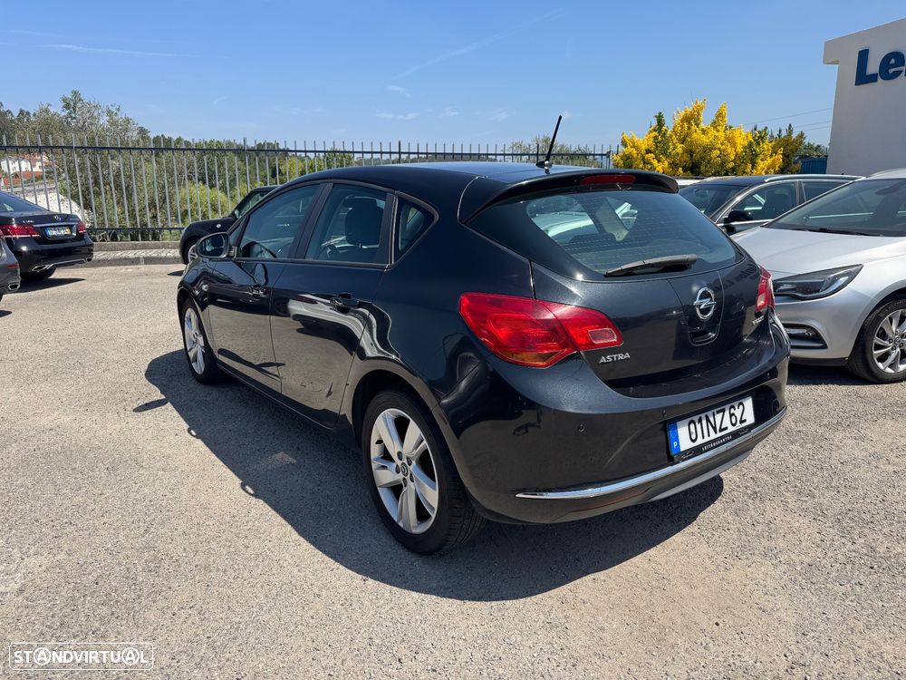 Opel Astra 1.3 CDTi Executive - 24