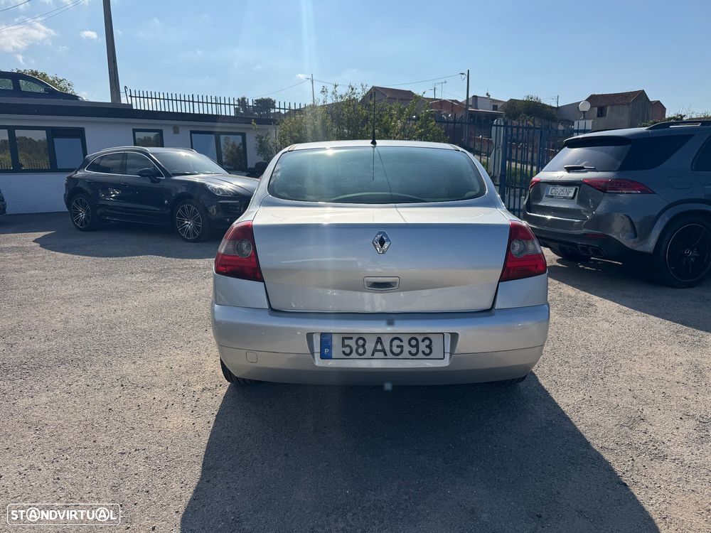 Renault Mégane 1.5 dCi Confort Authentique - 5