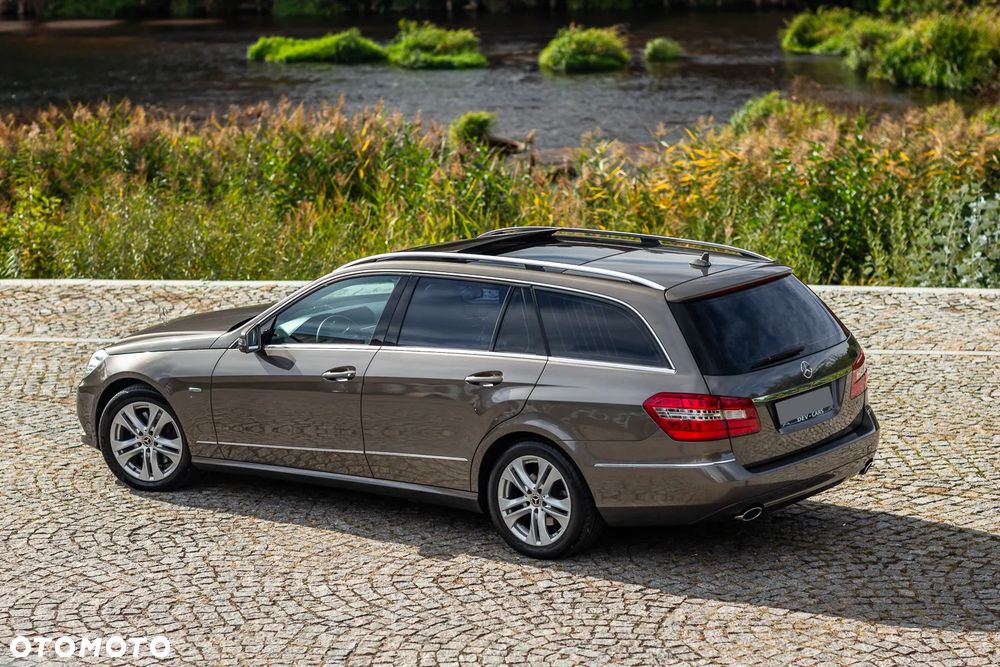 Mercedes-Benz Klasa E 350 CDI DPF 4Matic BlueEFFICIENCY 7G-TRONIC Avantgarde - 17
