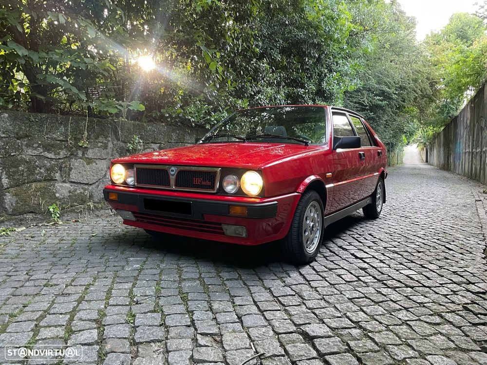 Lancia Delta 1.6 HF Turbo - 32