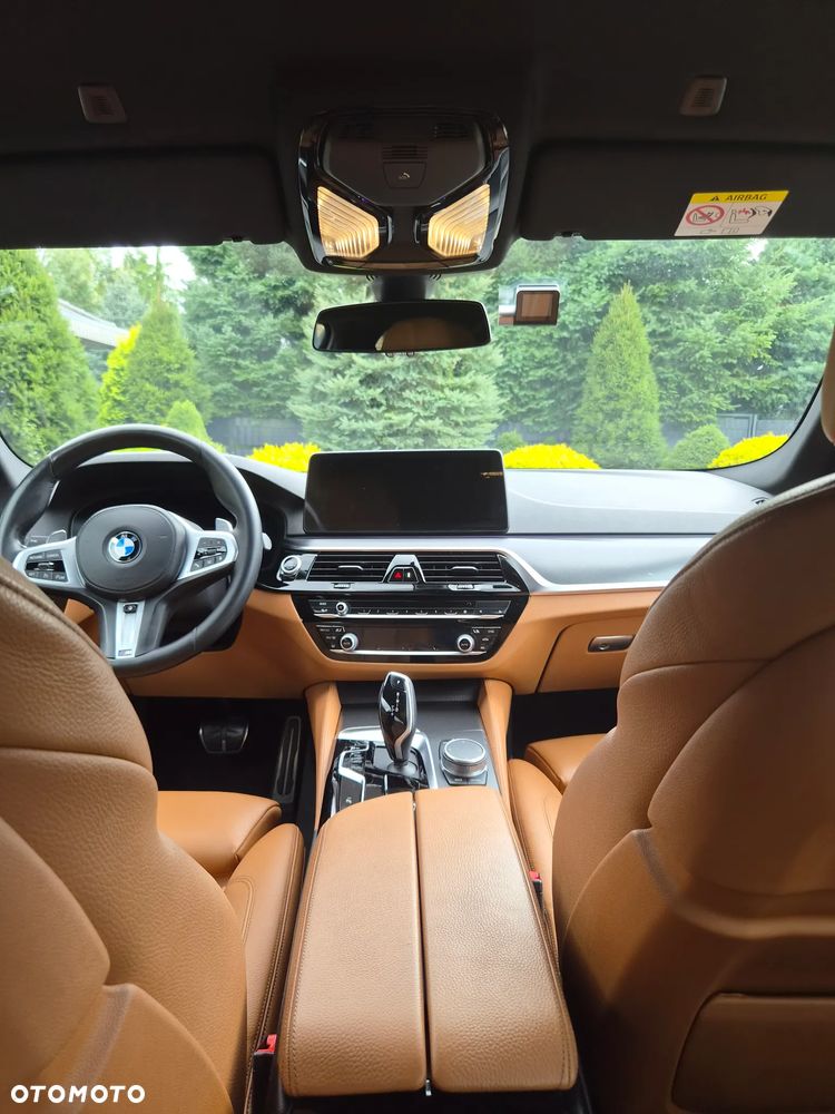 BMW Seria 5 530i xDrive mHEV M Sport sport - 12
