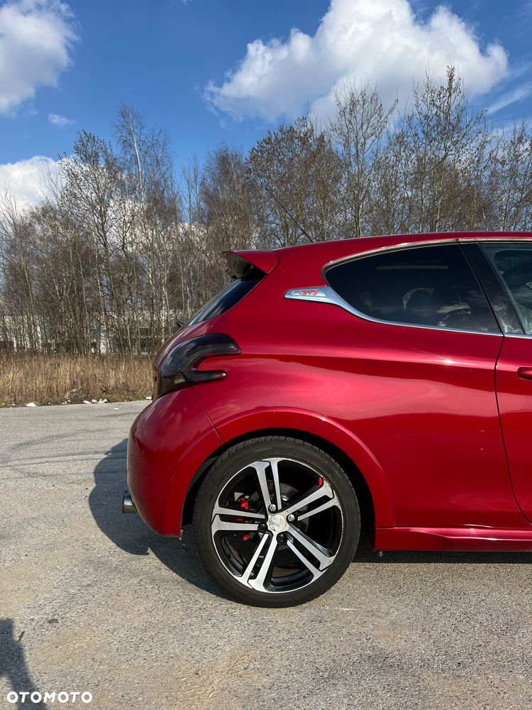 Peugeot 208 1.6 THP GTi - 18