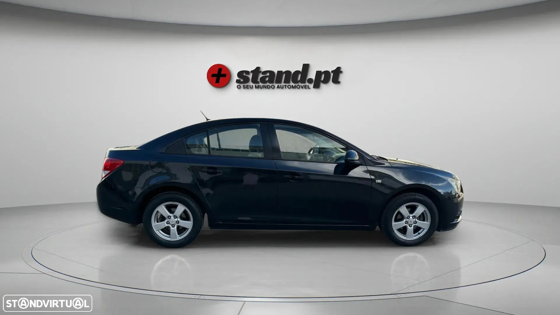 Chevrolet Cruze 1.6 LS - 4