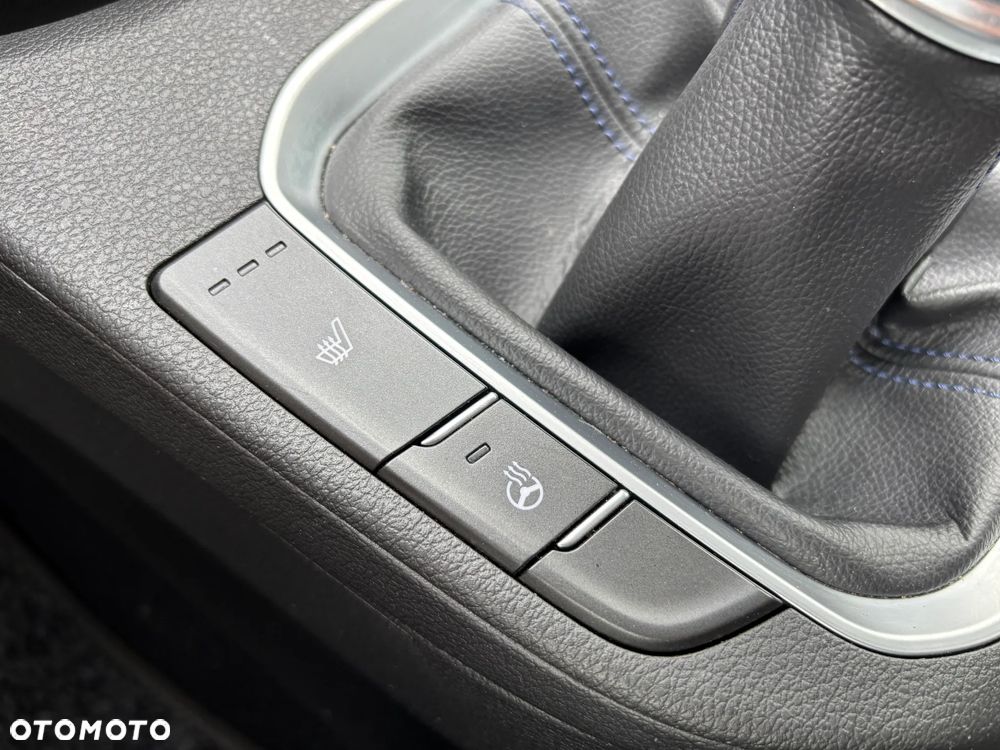 Hyundai i30 blue Kombi 1.6 CRDi Passion - 28