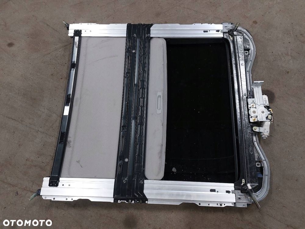 SZYBERDACH TOYOTA RAV4 II 85730-33010 - 4