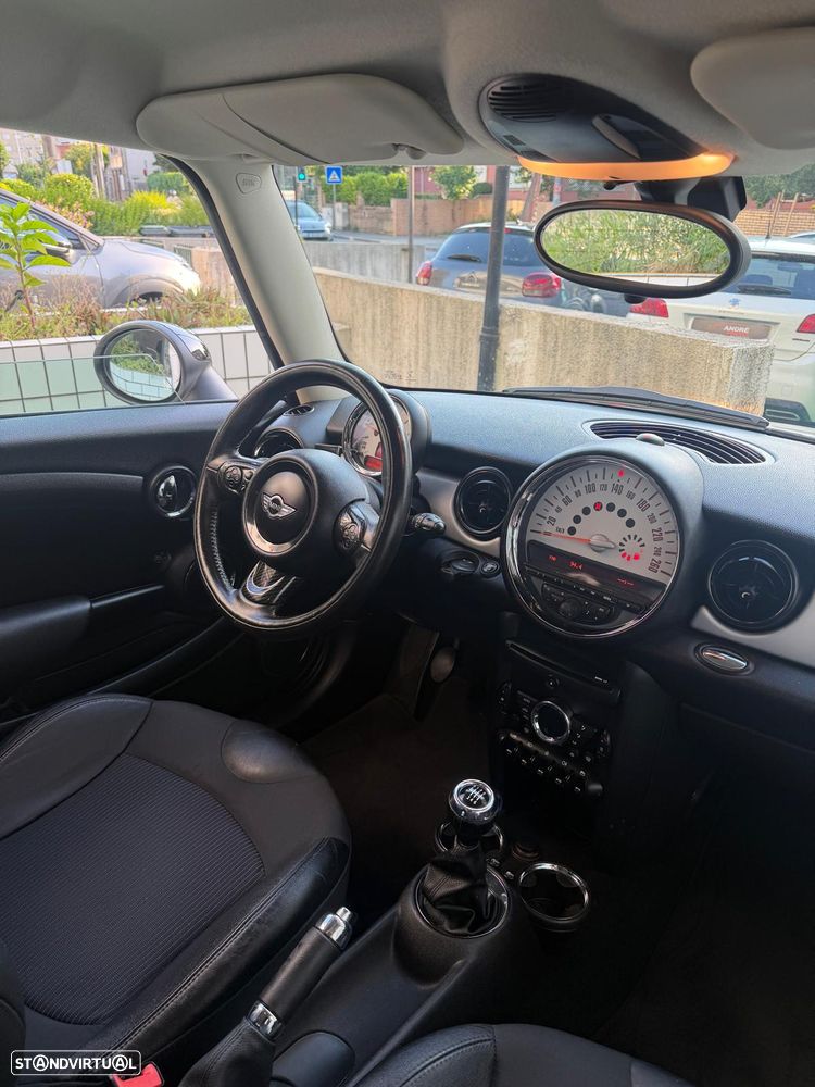 MINI 3 Portas Cooper D - 8
