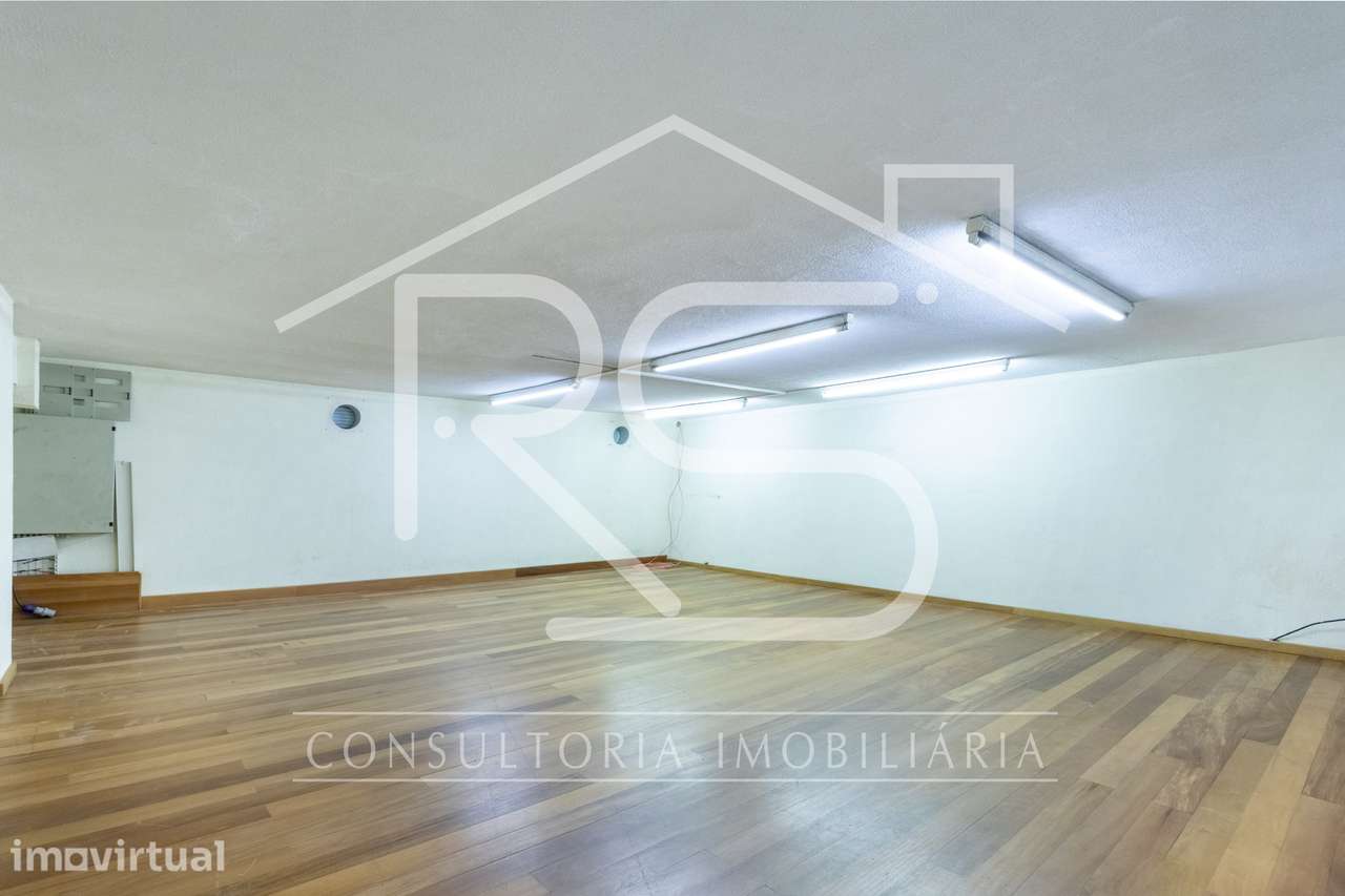 Loja Comercial Centro Comercial Passerelle Caldas das Taipas - Grande imagem: 2/21