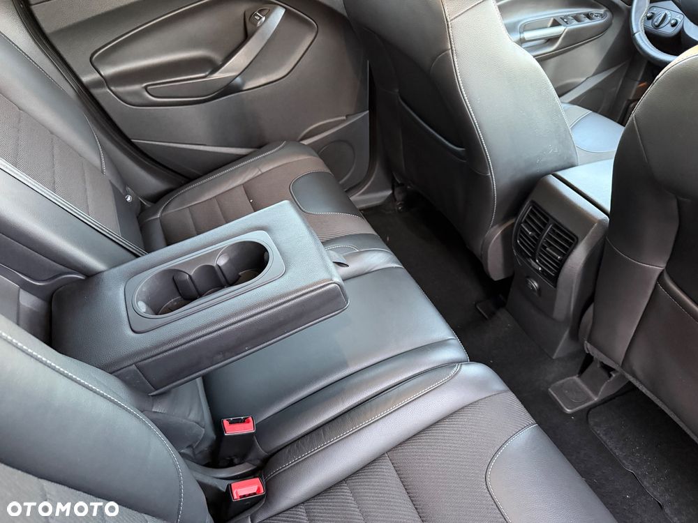 Ford Kuga 2.0 TDCi 2x4 Trend - 19