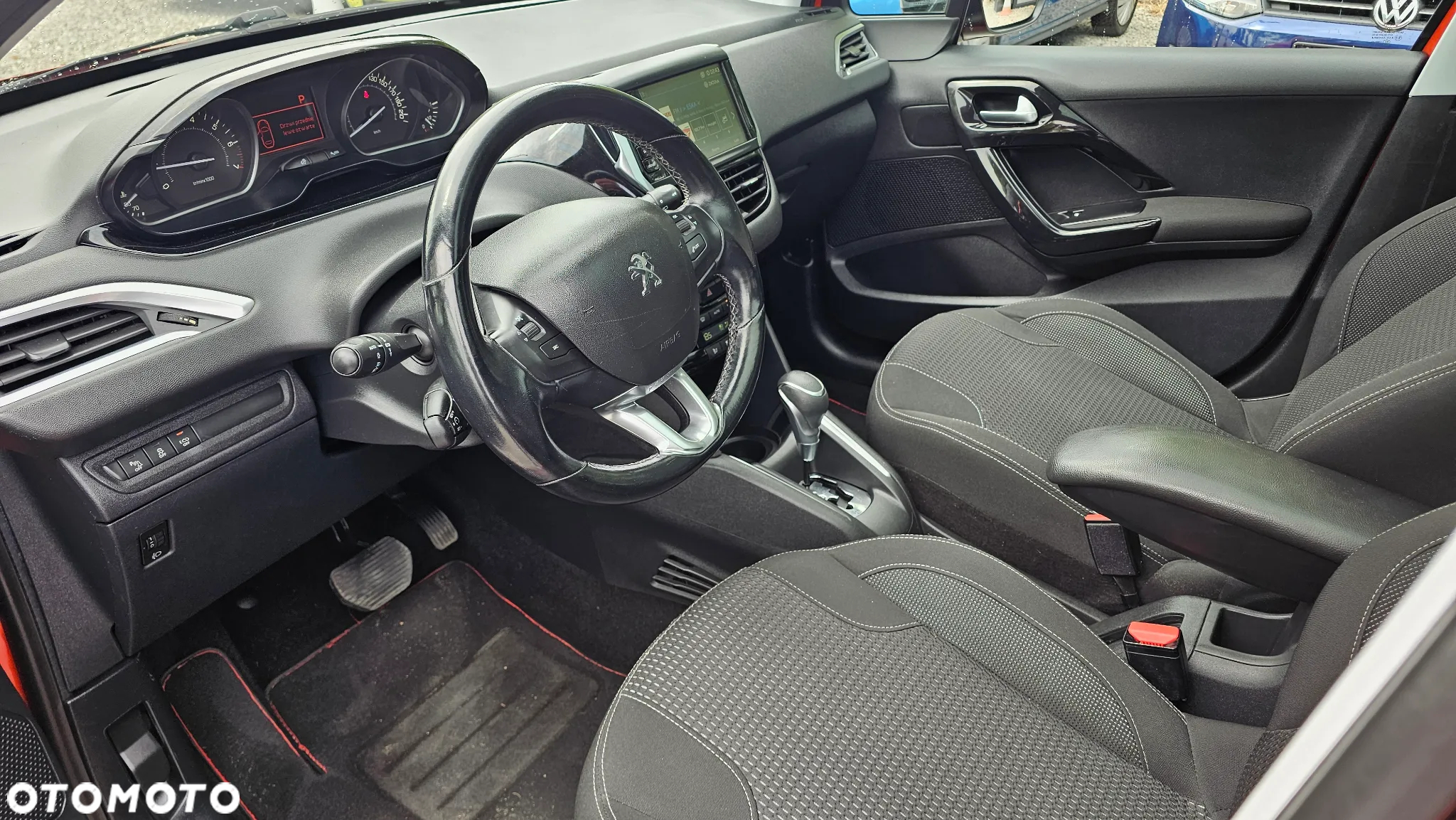 Peugeot 208 1.2 PureTech Allure S&S EAT6 - 10