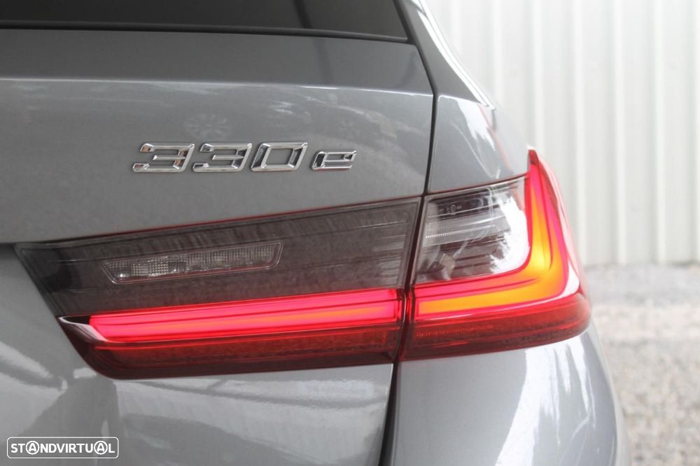 BMW 330 e Corporate Edition Auto - 40