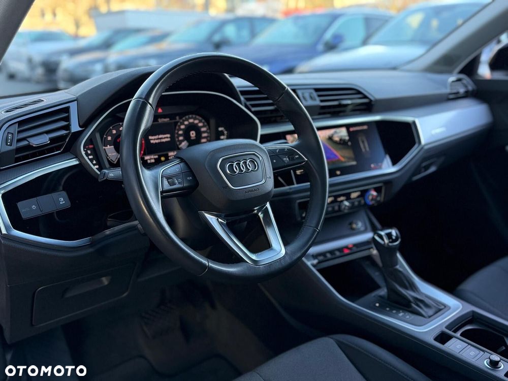 Audi Q3 Sportback - 14