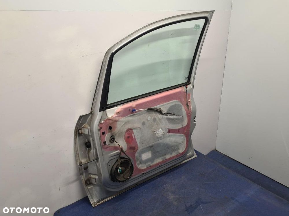 OPEL ZAFIRA A DRZWI PRZÓD PRAWE Z157 - 13