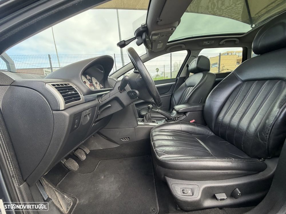 Peugeot 407 SW 1.6 HDi Executive FAP - 16