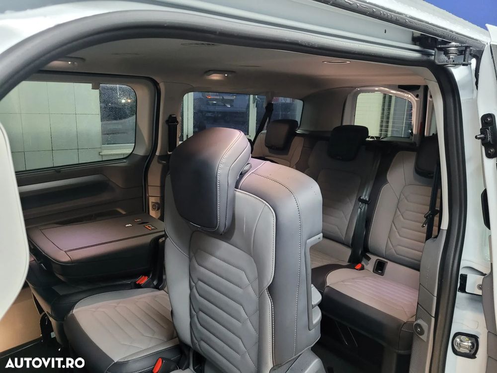 Volkswagen Caravelle - 10