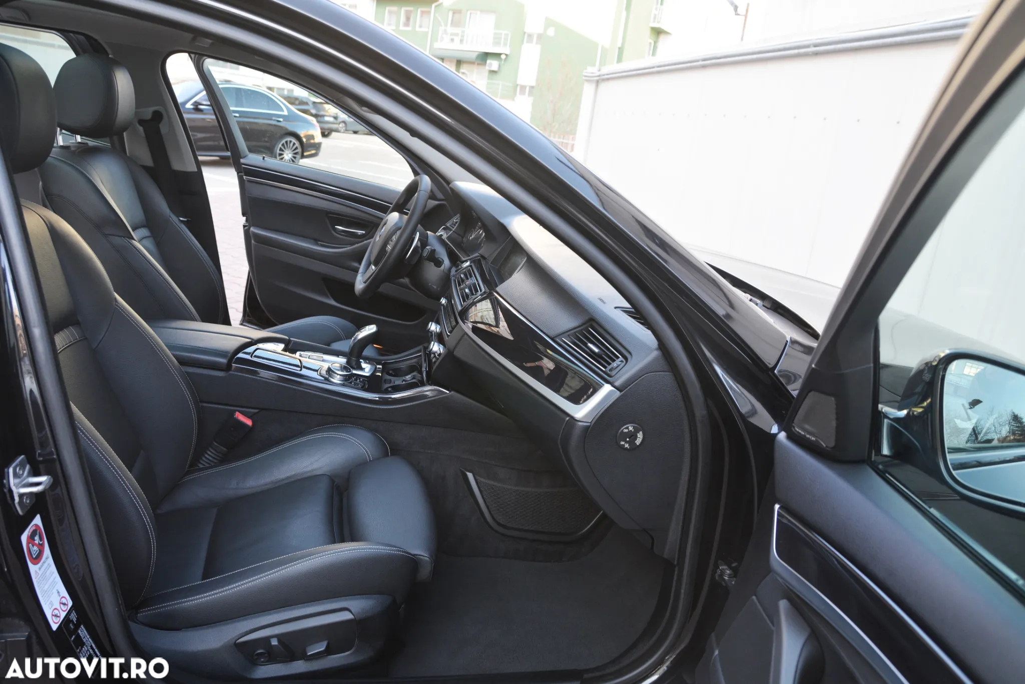 BMW Seria 5 525d xDrive Aut. Modern Line - 11